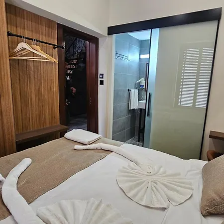 83 Mini-hôtel