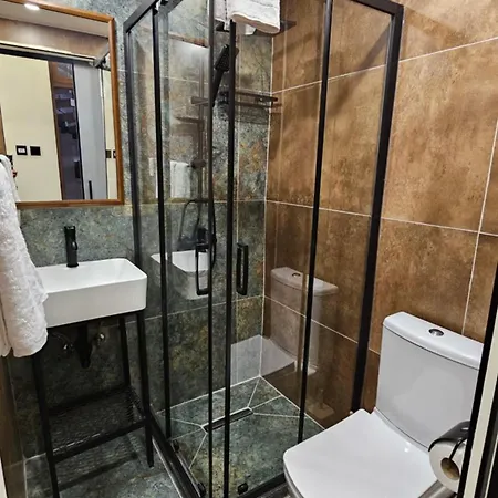 83 Mini-hôtel